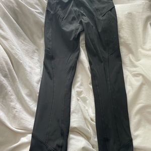 Grey lululemon athletic leggings, reflective bottom
